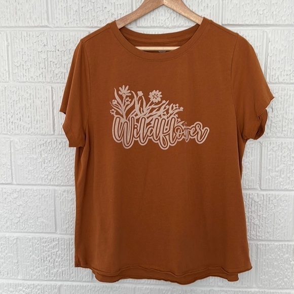 SHYANNE WOMEN'S COGNAC PECAN WILDFLOWER GRAPHIC TEE - XL - Picture 5 of 12